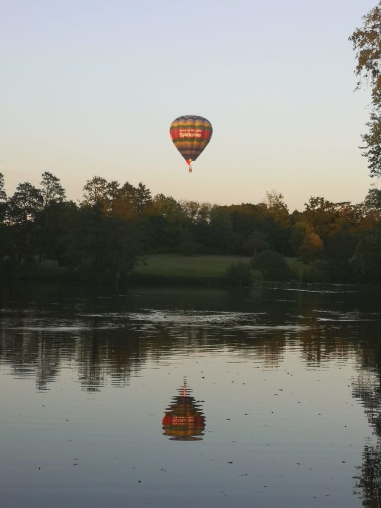 Hot air balloon